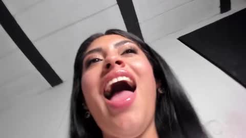 dafna lorens  online show from 02/24/25, 08:47