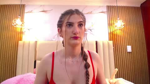 Dafne Castro online show from 05/18/26, 06:36