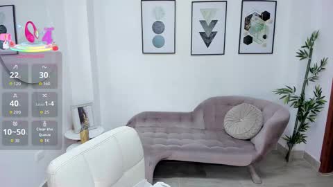 Snapshot of dafne_hills chatting on 11/19/25, 07:14 Dafne online show from 11/19/25, 07:14