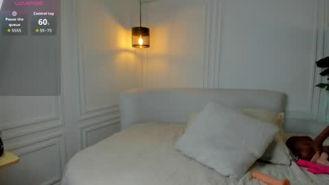 dafne_hillss online show from 04/07/26, 11:21