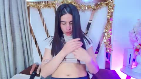 dafne_quenn online show from 12/17/25, 01:28