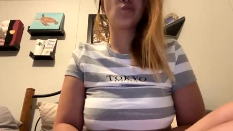 Snapshot of dafnecloutier chatting on 01/28/25, 11:39 Dafne 27 Cory-24 online show from 01/28/25, 11:39