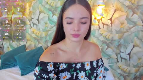 Snapshot of dafnevega chatting on 01/09/25, 07:50 Dafne  online show from 01/09/25, 07:50