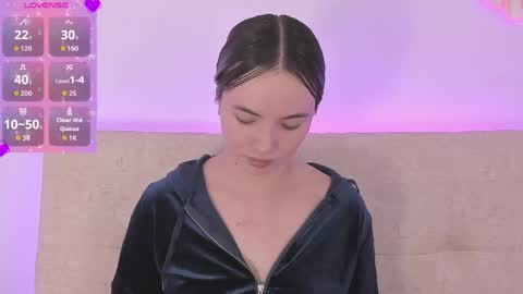 Snapshot of dafnevega chatting on 04/25/26, 02:47 Dafne online show from 04/25/26, 02:47
