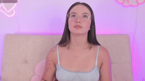Snapshot of dafnevega chatting on 05/12/26, 04:04 Dafne online show from 05/12/26, 04:04