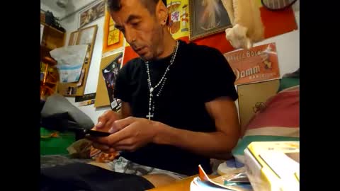 Snapshot of dag1983 chatting on 12/16/24, 04:45 dag1983 online show from 12/16/24, 04:45