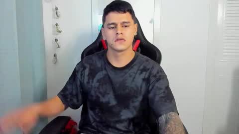 Snapshot of dage_19 chatting on 09/18/25, 02:57 my name is Jhon and I live in colombia online show from 09/18/25, 02:57