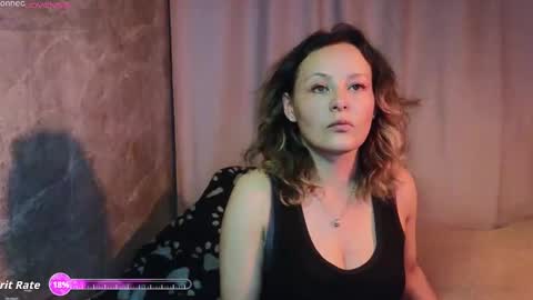 Snapshot of dagny_jo chatting on 10/17/25, 02:59 Lulu online show from 10/17/25, 02:59