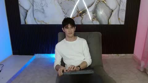 Snapshot of dah_veed chatting on 01/11/26, 12:43 dah_veed online show from 01/11/26, 12:43