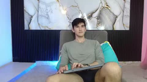 Snapshot of dah_veed chatting on 01/14/26, 12:44 dah_veed online show from 01/14/26, 12:44