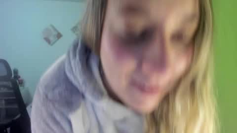 Dahia online show from 10/21/25, 07:42