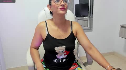 Dahian  online show from 10/16/25, 01:01