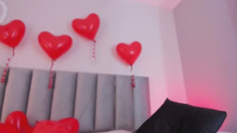 Snapshot of dahiana_cute_ chatting on 02/15/25, 07:06 Dahiana online show from 02/15/25, 07:06