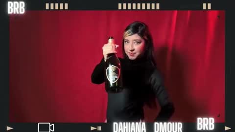 Dahiana  online show from 11/24/25, 11:10