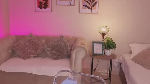 Dahiann Walcott online show from 03/24/26, 08:14