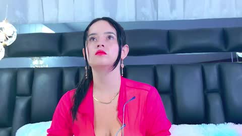 Dahiana online show from 10/19/25, 11:44