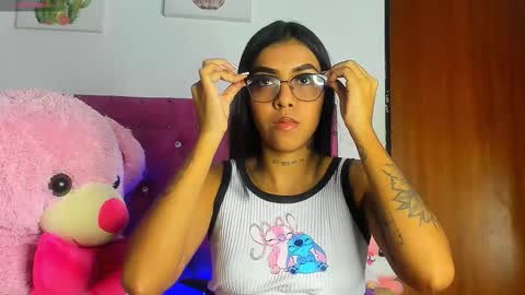    online show from 10/03/25, 08:33
