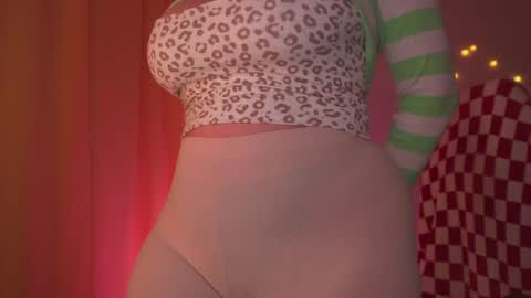 Snapshot of daien_halpert chatting on 06/05/26, 08:14 Cute DianaOnline mostly at 8pm-0000 am UK TimeTuesday and Wednesday off online show from 06/05/26, 08:14