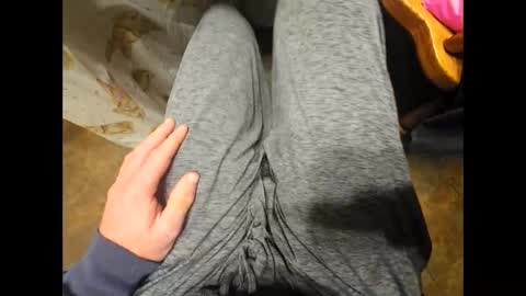 Snapshot of dailyjerker84 chatting on 11/14/25, 10:25 DailyJerker84 online show from 11/14/25, 10:25