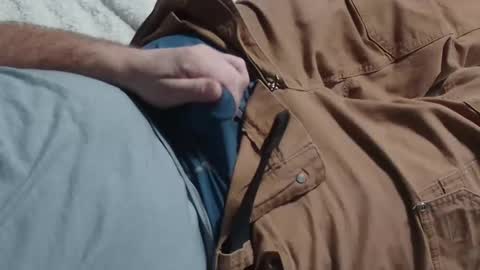 Snapshot of dailymrbater chatting on 12/17/25, 04:24 dailymrbater online show from 12/17/25, 04:24