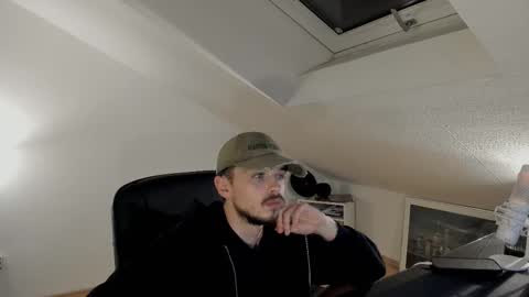 Daimon  online show from 10/14/25, 03:51