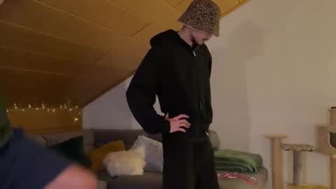 Daimon  online show from 11/20/25, 10:20