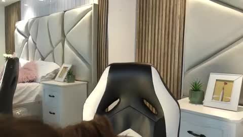 Snapshot of daimondti chatting on 09/14/25, 12:04 DaimonTi online show from 09/14/25, 12:04