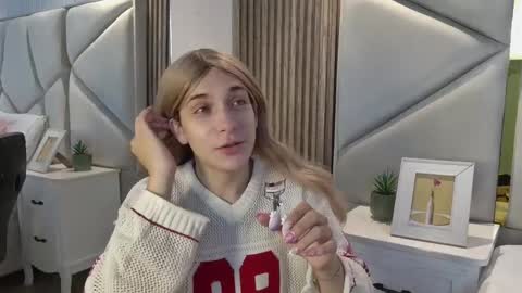 Snapshot of daimondti chatting on 09/18/25, 11:45 DaimonTi online show from 09/18/25, 11:45