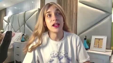 Snapshot of daimondti chatting on 09/19/25, 11:55 DaimonTi online show from 09/19/25, 11:55