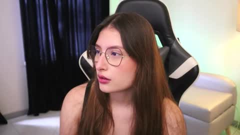 Snapshot of daisha_riley chatting on 11/03/25, 02:29 Lauren online show from 11/03/25, 02:29