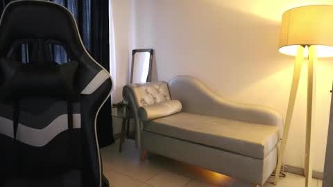 Snapshot of daisha_riley chatting on 11/11/25, 02:39 Lauren online show from 11/11/25, 02:39