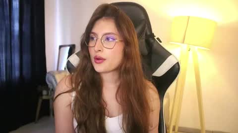 Snapshot of daisha_riley chatting on 11/22/25, 02:16 Lauren online show from 11/22/25, 02:16