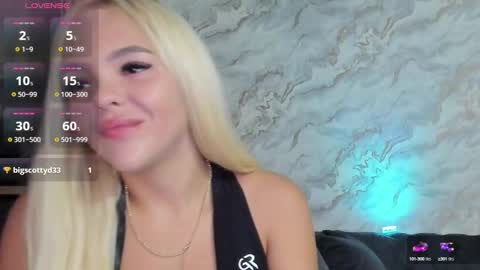 Snapshot of daisy_abby03 chatting on 10/09/25, 05:16 DaIsy Abby online show from 10/09/25, 05:16