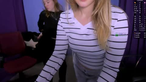 Snapshot of daisy_candy chatting on 01/28/25, 11:07 Little Di online show from 01/28/25, 11:07