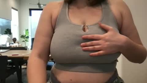 daisy_lately online show from 02/27/26, 10:54