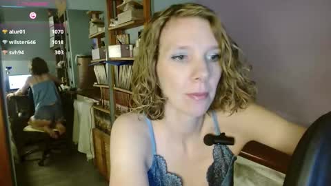daisy_lovely online show from 11/07/25, 04:23