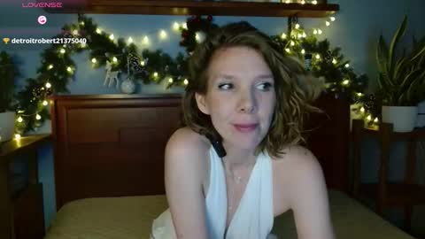daisy_lovely online show from 12/16/25, 06:07