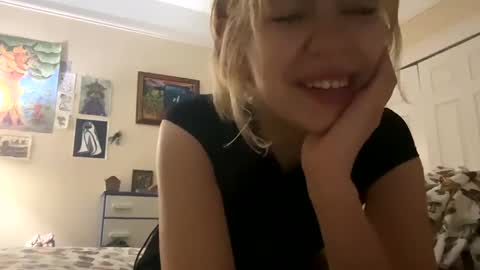 Snapshot of daisybaby699 chatting on 01/12/25, 08:46 DaisyB3 online show from 01/12/25, 08:46