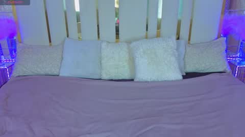 daisydelight_ online show from 11/08/25, 08:51