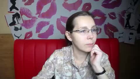 Snapshot of daisyedit chatting on 12/14/25, 06:41 DaisyEdit online show from 12/14/25, 06:41