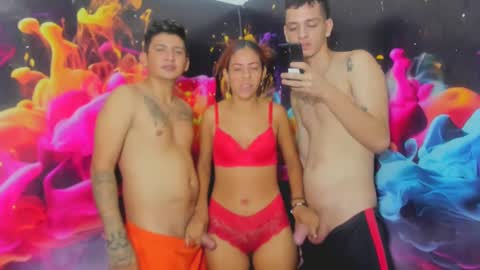 Snapshot of daisyhotgirl69 chatting on 02/15/25, 02:58 girl- paola online show from 02/15/25, 02:58
