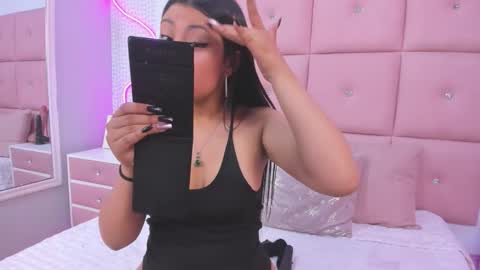 Mariana online show from 11/13/25, 12:04