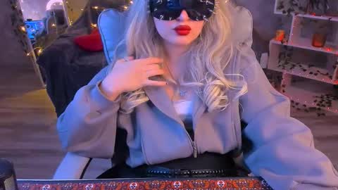 Snapshot of daisyvale chatting on 02/19/26, 02:24 Daisy online show from 02/19/26, 02:24