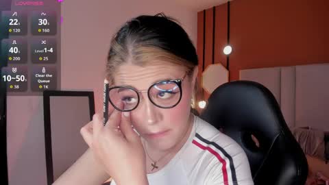 Snapshot of dakhota_rouge chatting on 05/16/26, 05:04 Dakhota online show from 05/16/26, 05:04