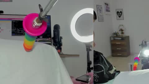 daki_ume_ online show from 02/16/26, 02:29