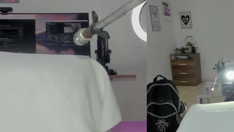 daki_ume_ online show from 02/18/26, 02:18