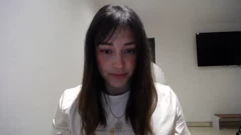 IG  dakotasofiaa online show from 05/19/26, 12:38