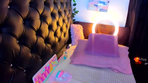 Snapshot of dakota__rosse chatting on 02/09/25, 01:55 Rosse online show from 02/09/25, 01:55