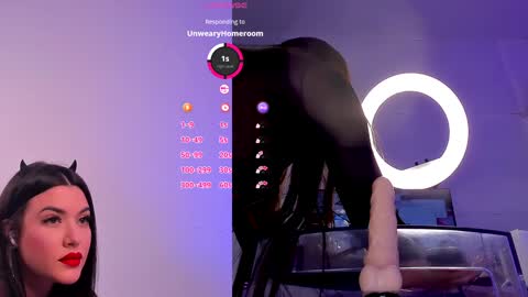 Snapshot of dakota_blare chatting on 11/23/25, 01:44 Dakota online show from 11/23/25, 01:44