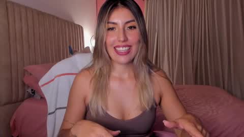 Snapshot of dakota_clark chatting on 03/07/25, 01:31 Helloo HAPPY NEW YEAR Ill be back soon online show from 03/07/25, 01:31